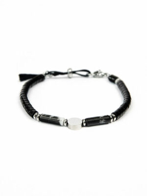 Packshot bracelet pierres naturelles Camille noir sur fond blanc