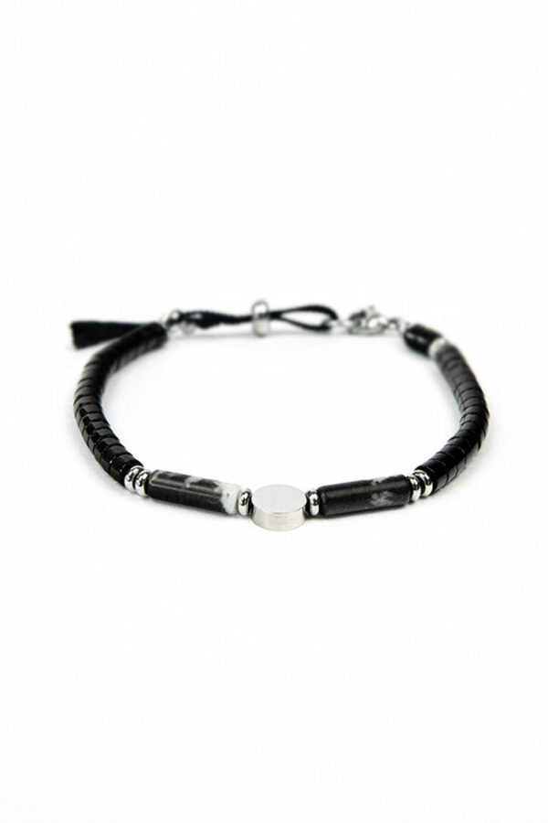 Packshot bracelet pierres naturelles Camille noir sur fond blanc