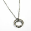 focus pendentif contrasté collier créateur homme femme en acier inoxydable