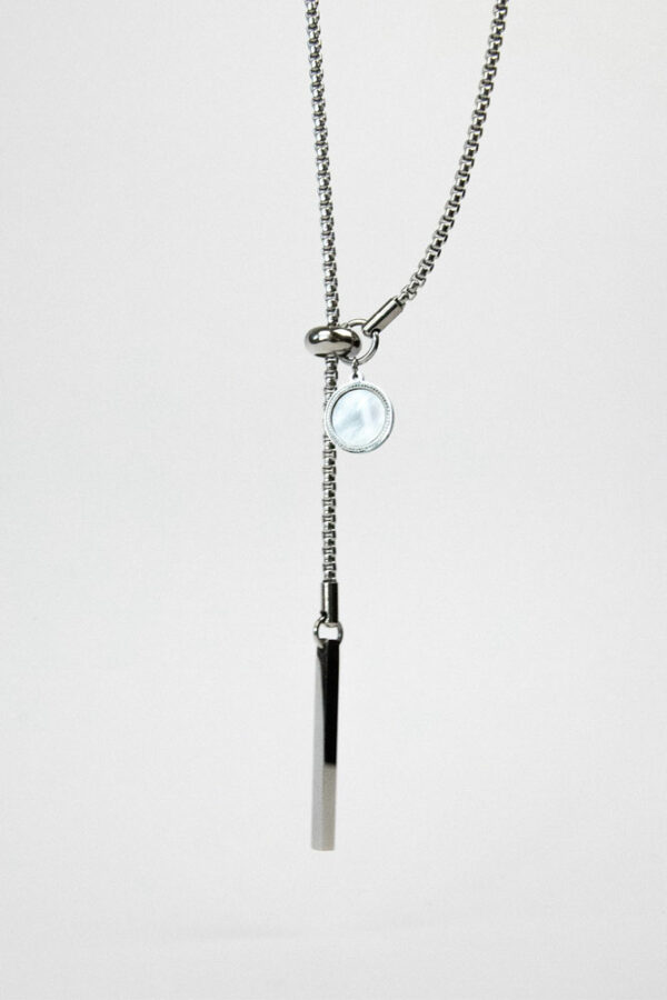 packshot collier longueur réglable en acier inoxydable et nacre